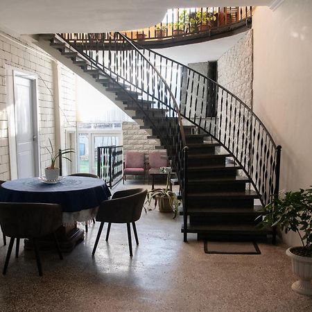 Anna'S Guest House Gori Exterior photo